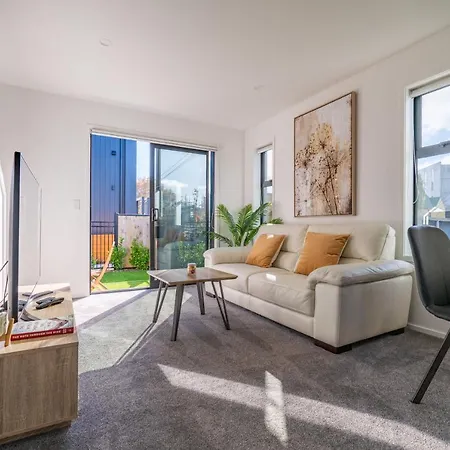 King Bed On Hagley Park Corner In The Cbd Appartement